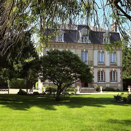 לינה וארוחת בוקר Saint-Martin-aux-Chartrains Manoir Le Mesnil מראה חיצוני תמונה