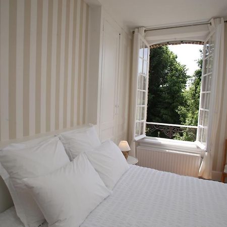 לינה וארוחת בוקר Saint-Martin-aux-Chartrains Manoir Le Mesnil מראה חיצוני תמונה