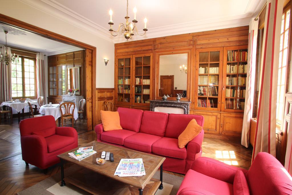 לינה וארוחת בוקר Saint-Martin-aux-Chartrains Manoir Le Mesnil מראה חיצוני תמונה