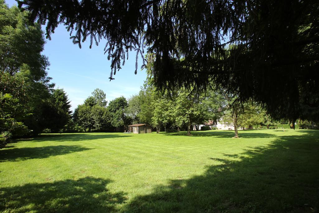 לינה וארוחת בוקר Saint-Martin-aux-Chartrains Manoir Le Mesnil מראה חיצוני תמונה