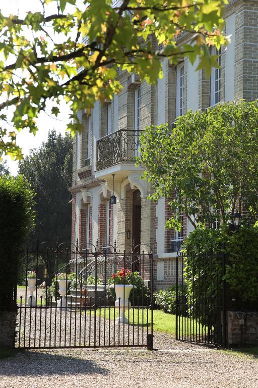 לינה וארוחת בוקר Saint-Martin-aux-Chartrains Manoir Le Mesnil מראה חיצוני תמונה