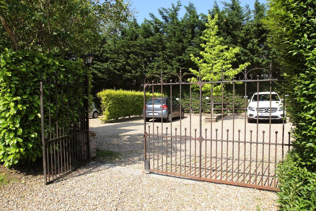 לינה וארוחת בוקר Saint-Martin-aux-Chartrains Manoir Le Mesnil מראה חיצוני תמונה