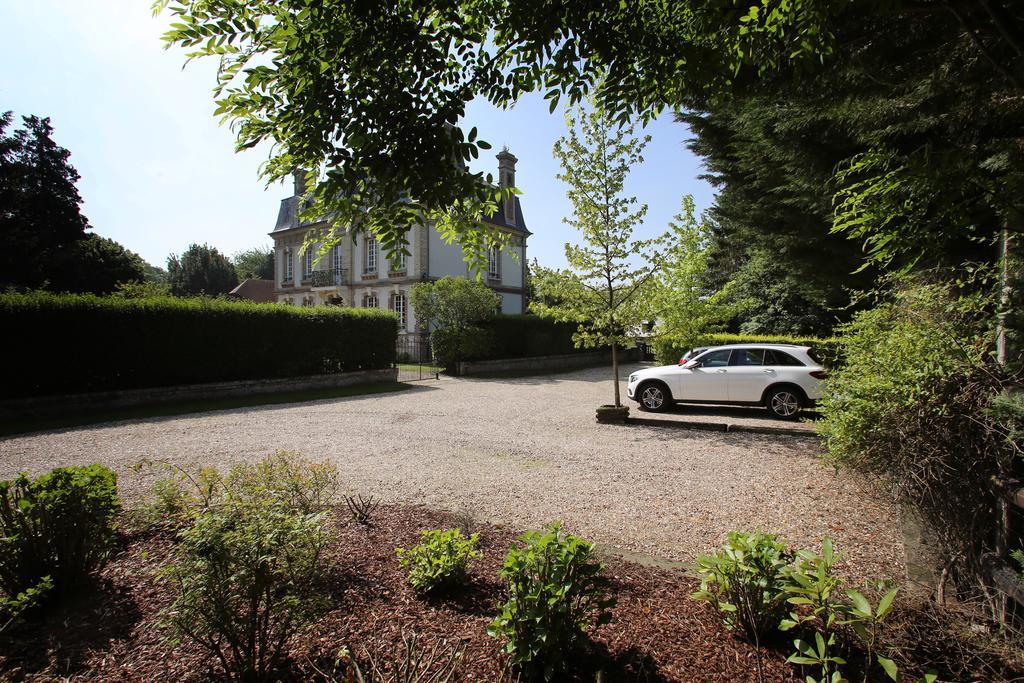 לינה וארוחת בוקר Saint-Martin-aux-Chartrains Manoir Le Mesnil מראה חיצוני תמונה
