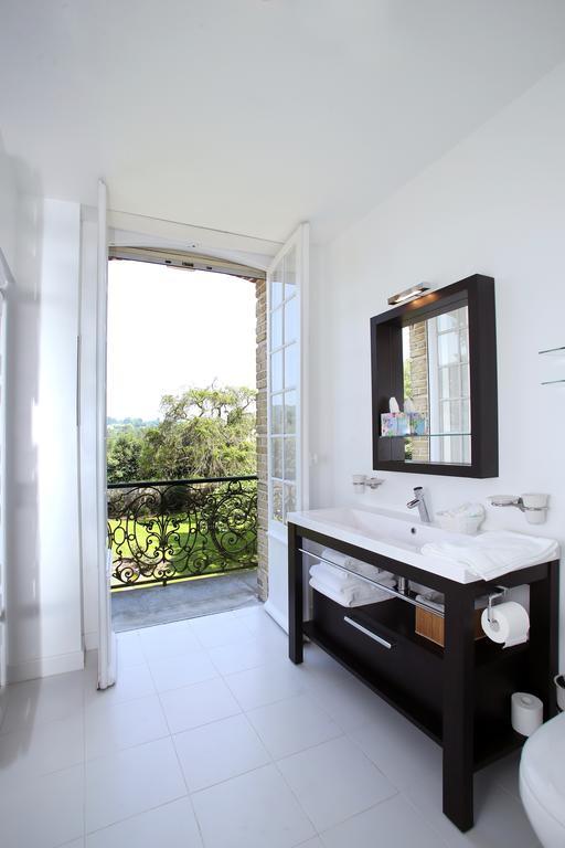 לינה וארוחת בוקר Saint-Martin-aux-Chartrains Manoir Le Mesnil מראה חיצוני תמונה