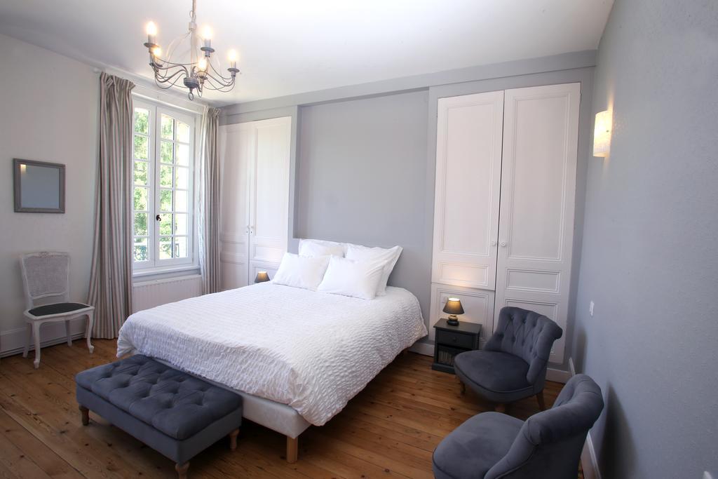 לינה וארוחת בוקר Saint-Martin-aux-Chartrains Manoir Le Mesnil מראה חיצוני תמונה