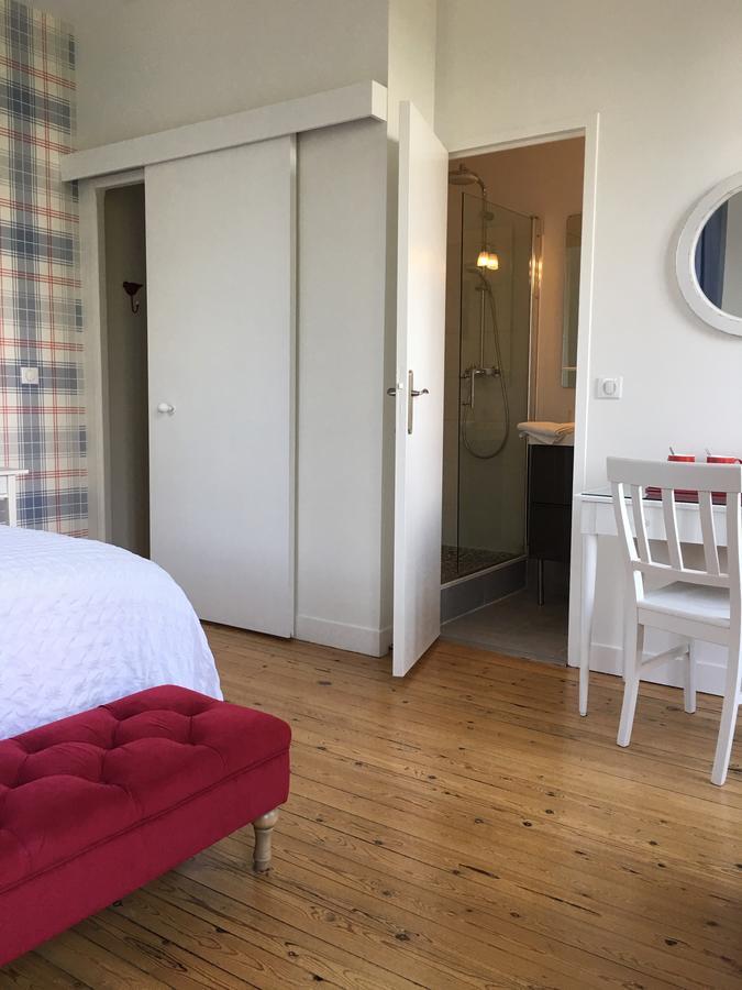 לינה וארוחת בוקר Saint-Martin-aux-Chartrains Manoir Le Mesnil מראה חיצוני תמונה