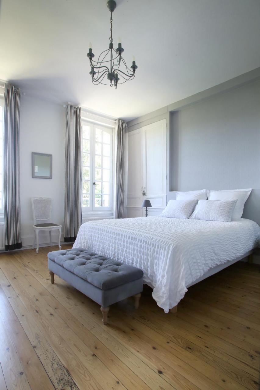 לינה וארוחת בוקר Saint-Martin-aux-Chartrains Manoir Le Mesnil מראה חיצוני תמונה
