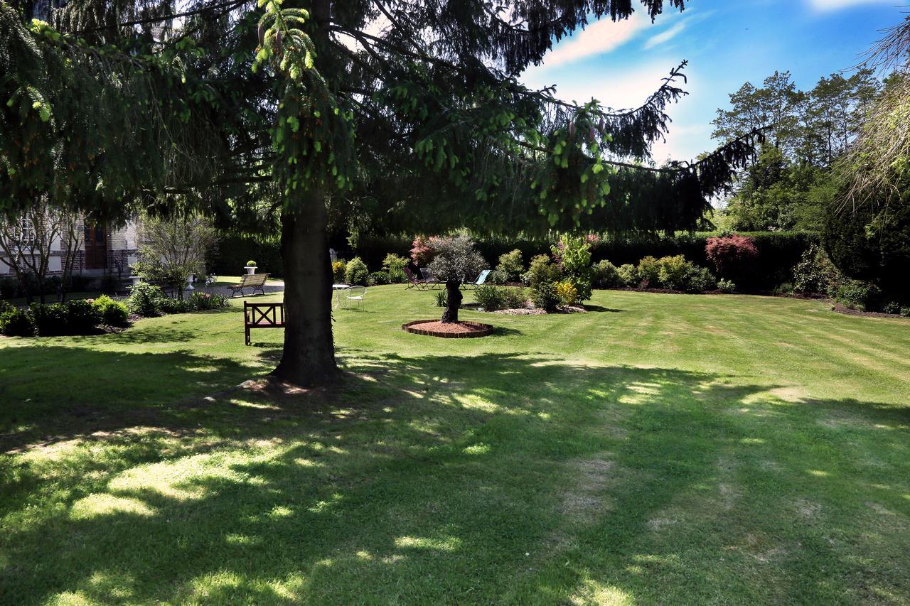 לינה וארוחת בוקר Saint-Martin-aux-Chartrains Manoir Le Mesnil מראה חיצוני תמונה